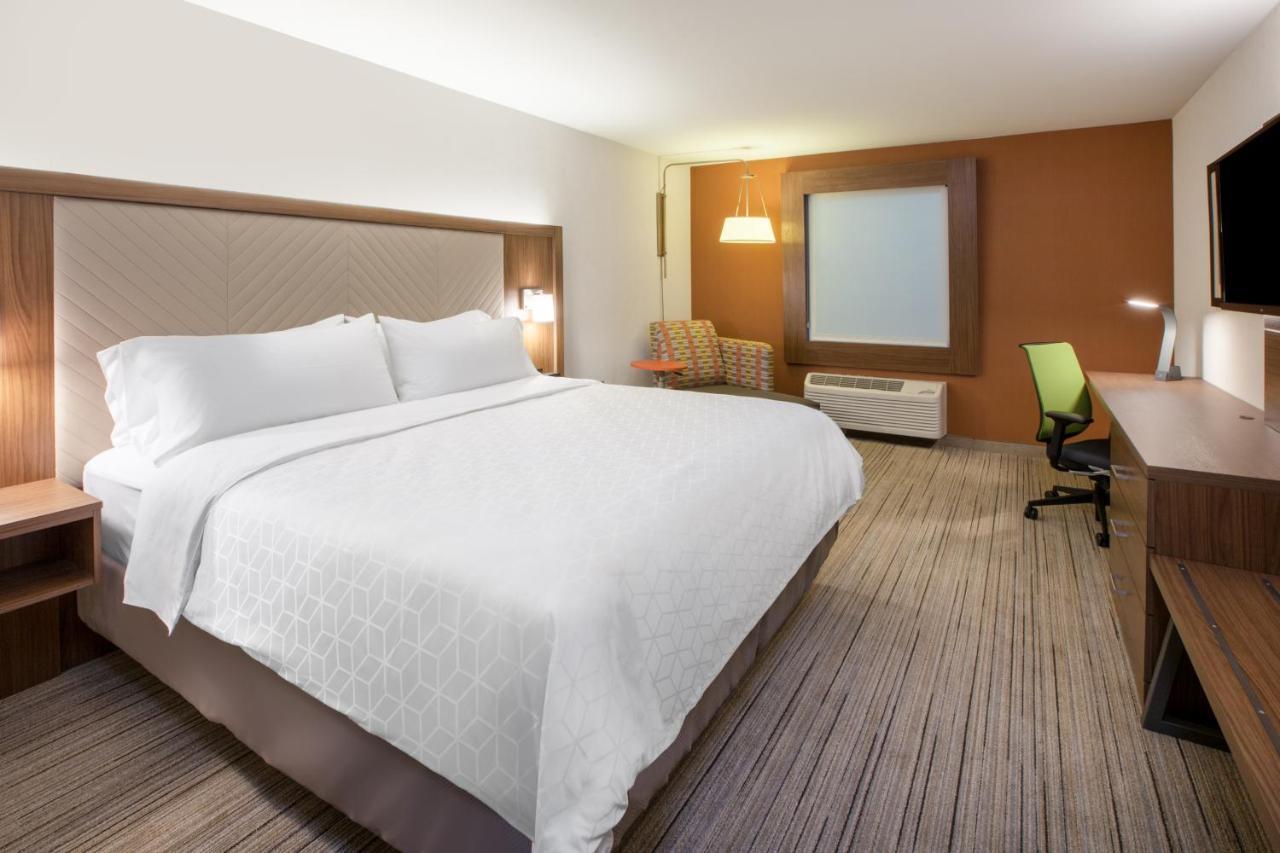 Holiday Inn Express & Suites - Chilliwack East An Ihg Hotel Екстериор снимка