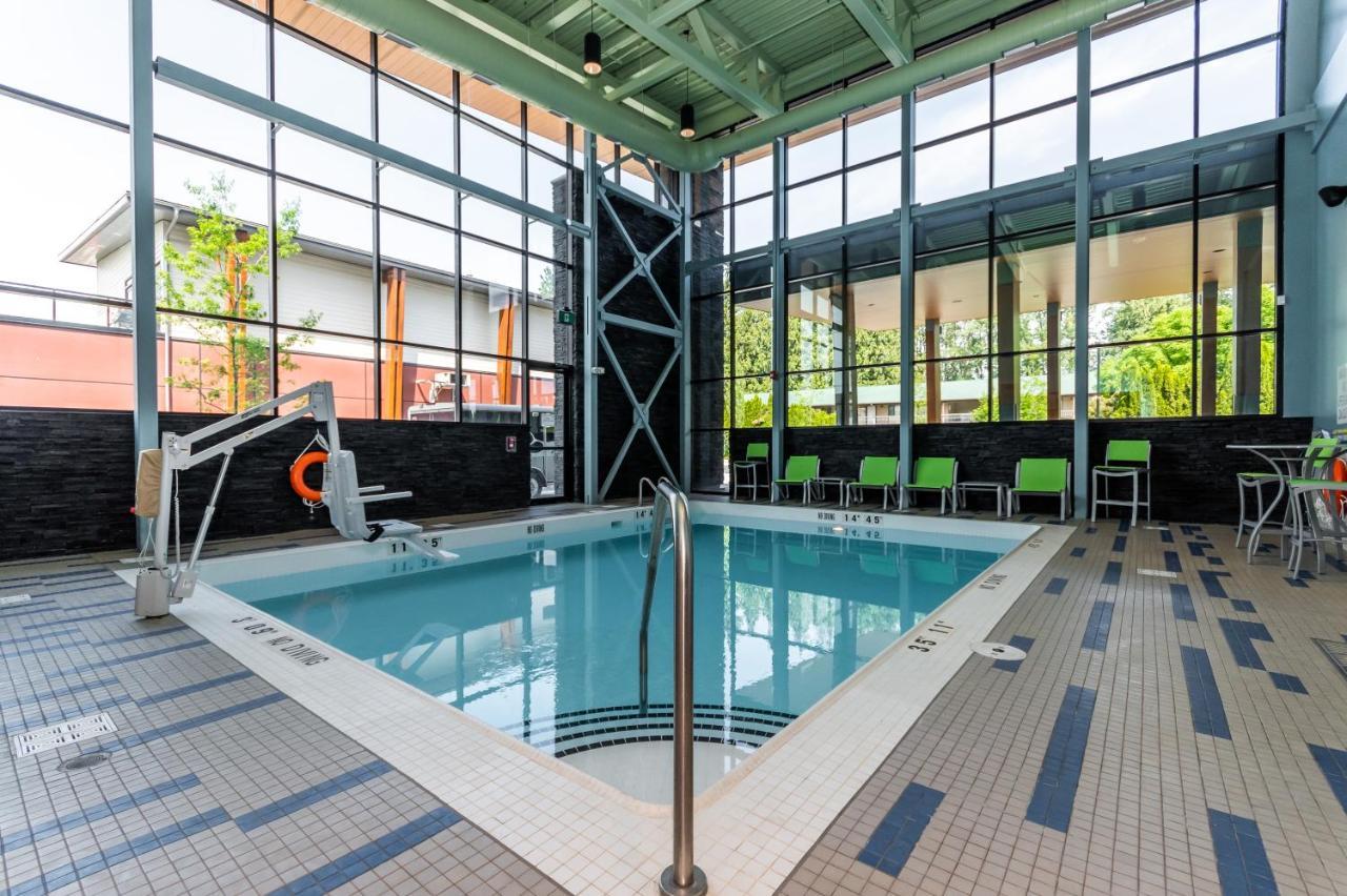 Holiday Inn Express & Suites - Chilliwack East An Ihg Hotel Екстериор снимка