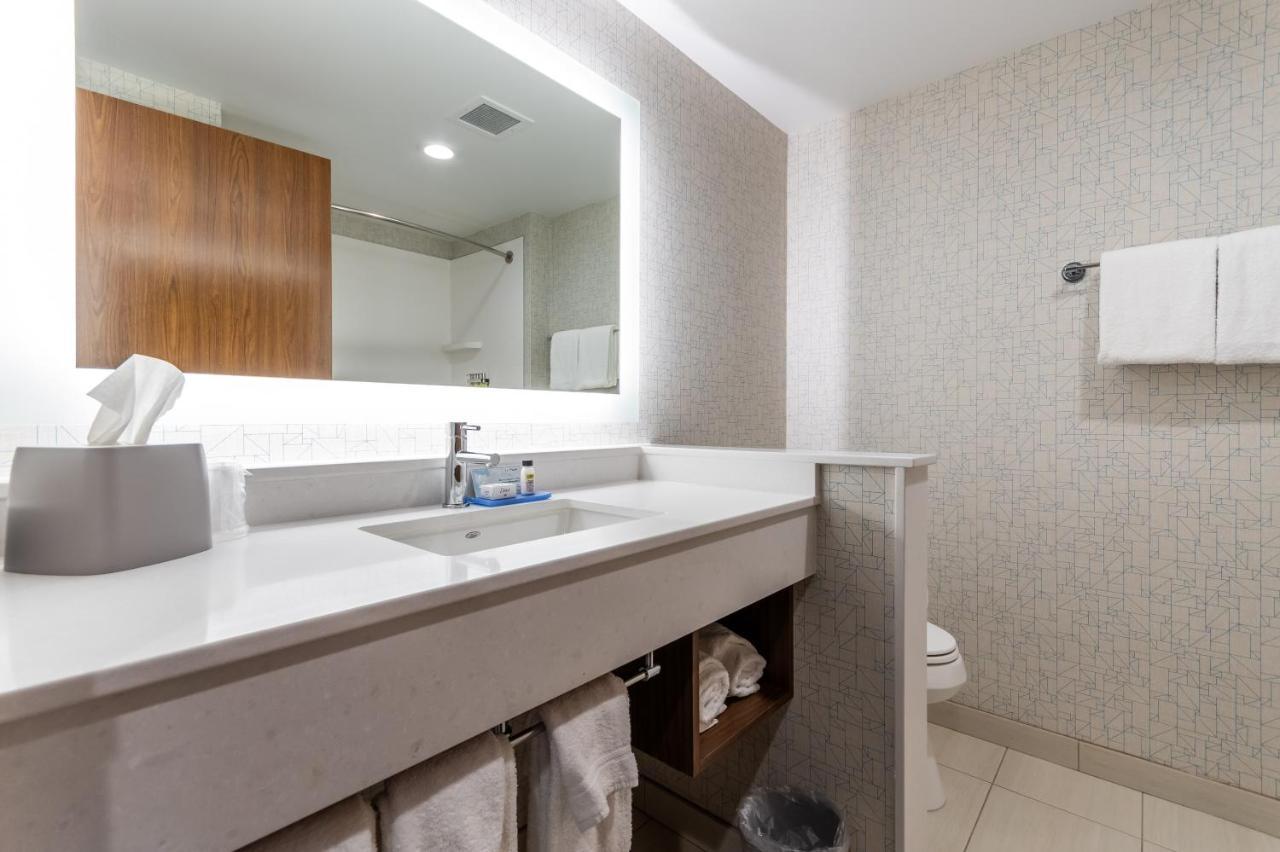 Holiday Inn Express & Suites - Chilliwack East An Ihg Hotel Екстериор снимка