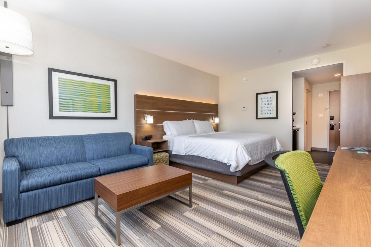 Holiday Inn Express & Suites - Chilliwack East An Ihg Hotel Екстериор снимка