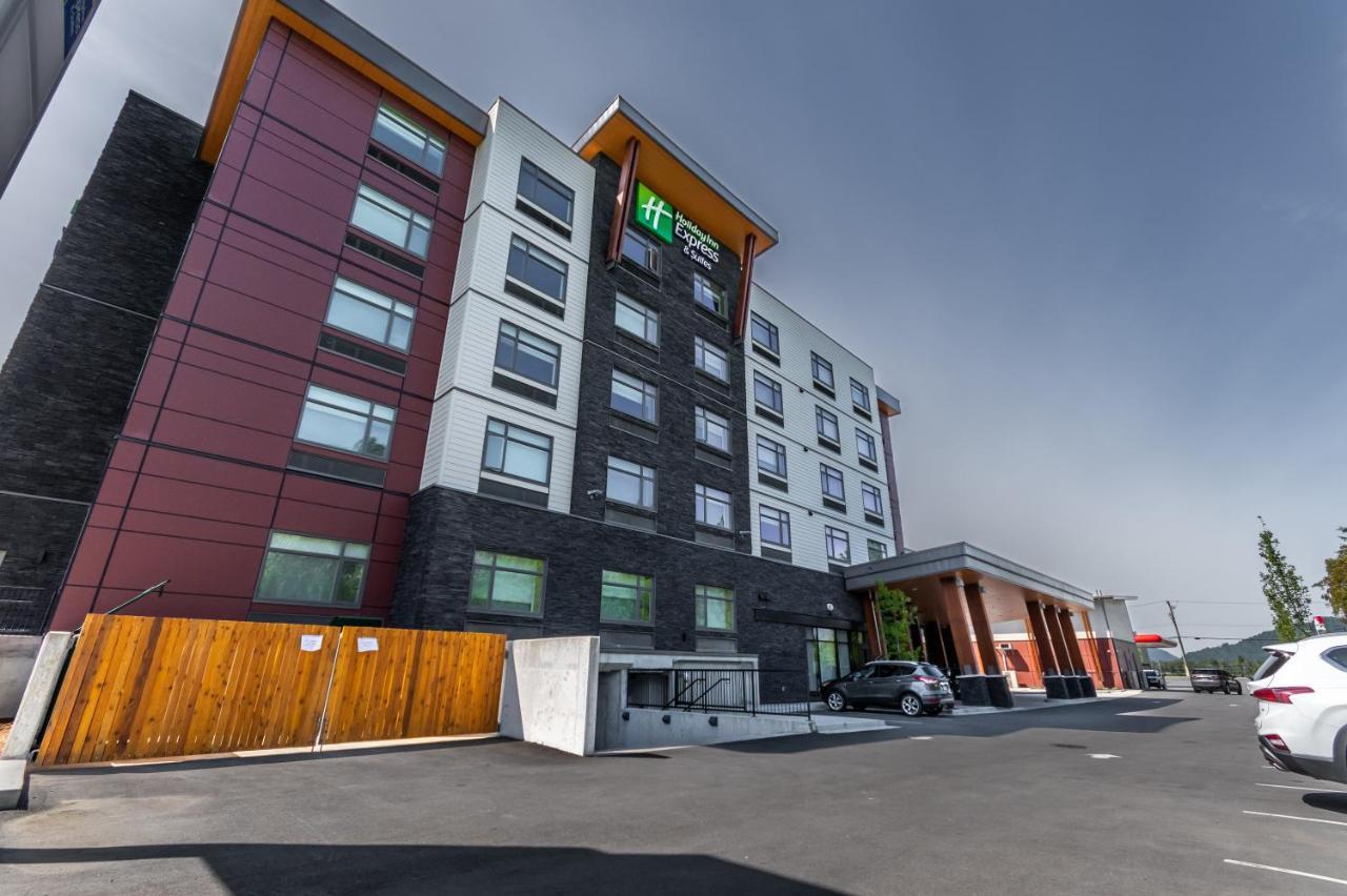 Holiday Inn Express & Suites - Chilliwack East An Ihg Hotel Екстериор снимка